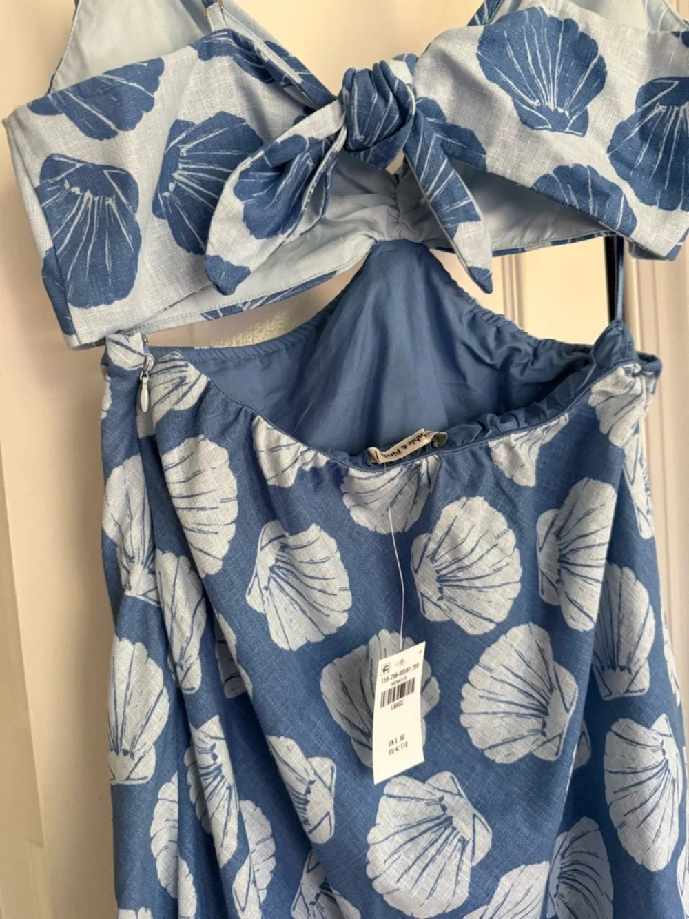 NWT Abercrombie Shell Print Cutout Twist Front Maxi Dress Blue Linen Size L